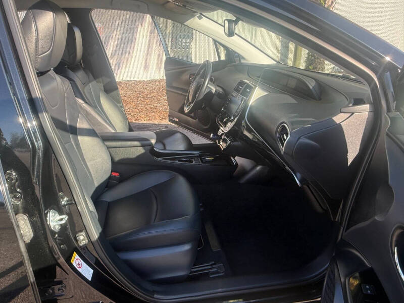 2021 Toyota Prius XLE