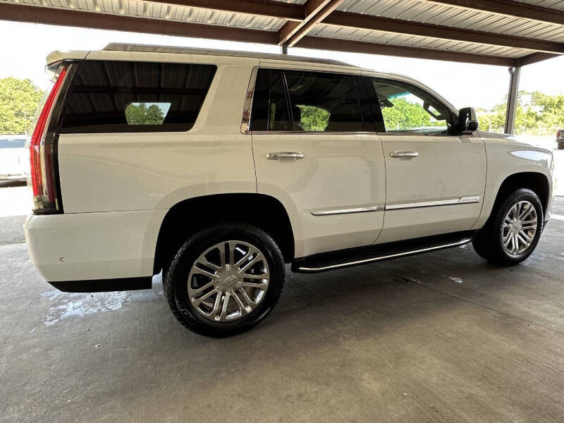 2017 Cadillac Escalade Standard