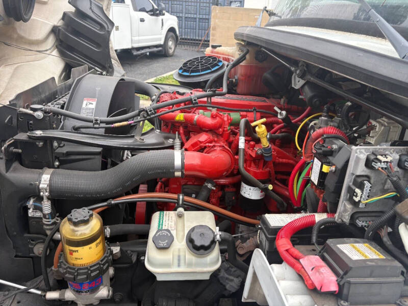2016 Freightliner M2 106