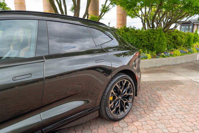 2023 Aston Martin DBX 51