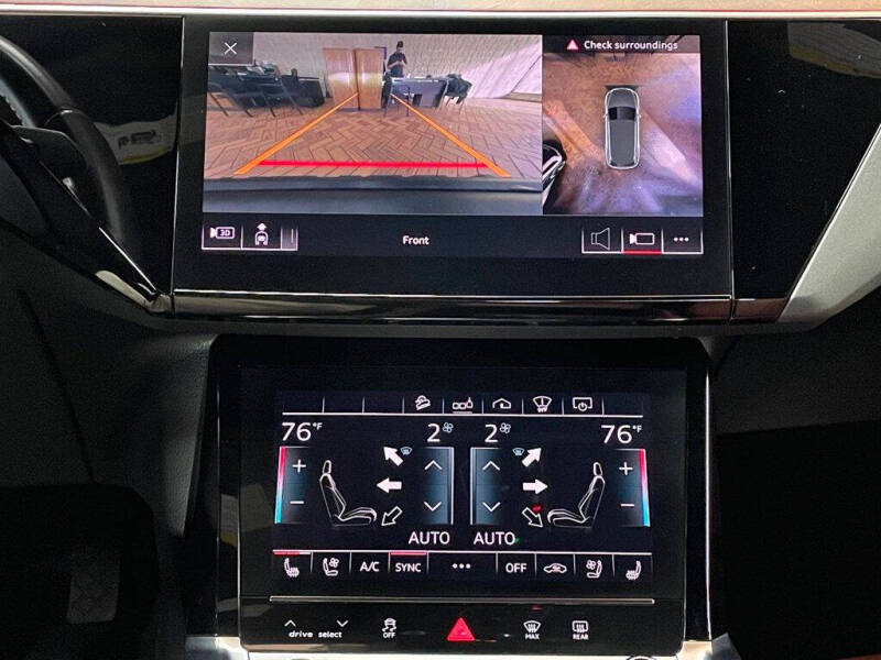 2019 Audi e-tron quattro Prestige