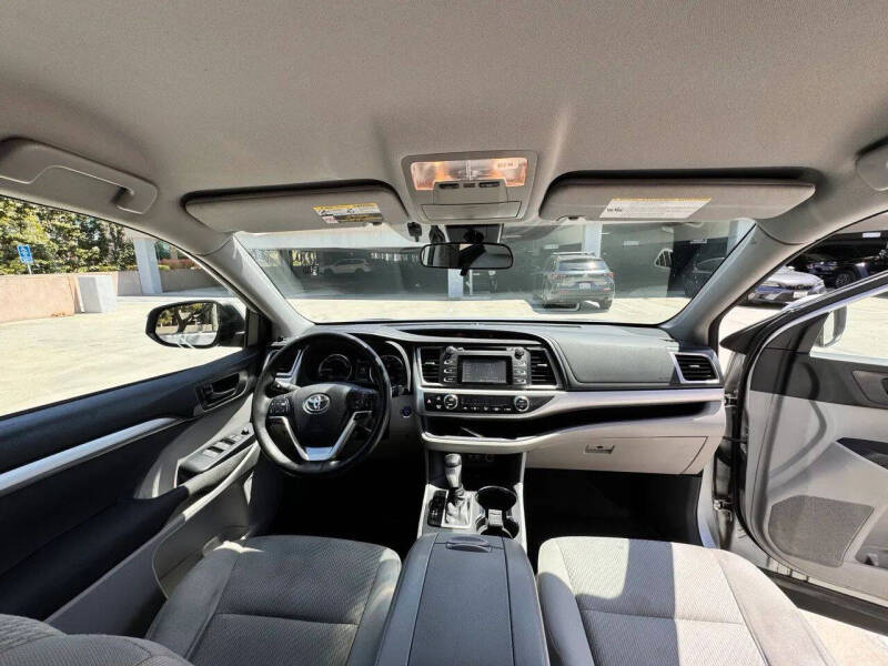 2018 Toyota Highlander Hybrid LE