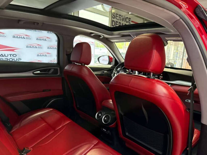 2019 Alfa Romeo Stelvio Sport