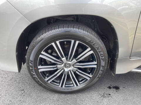 2018 Lexus LX 570 Three-Row