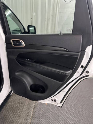 2017 Jeep Grand Cherokee Laredo
