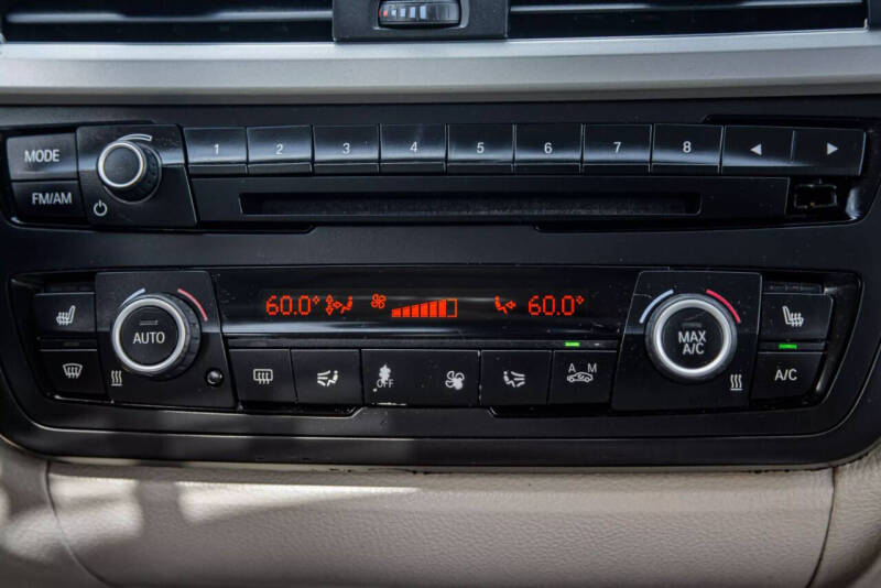 2015 BMW 3 Series 320i