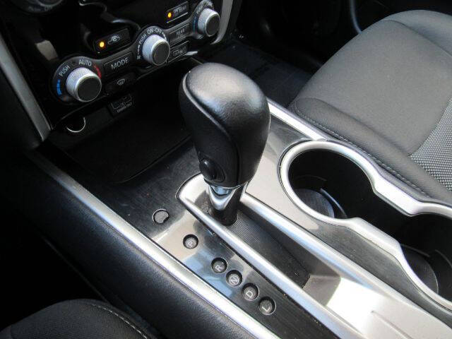 2020 Nissan Pathfinder SV