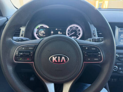 2017 Kia Niro LX