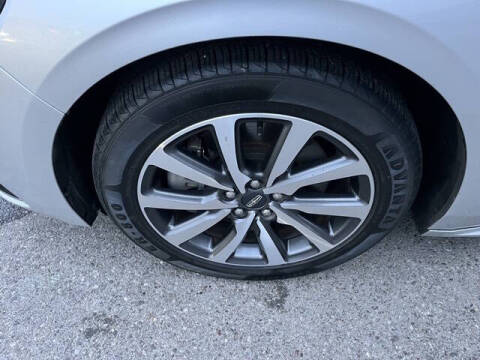 2018 Lincoln Continental Premiere