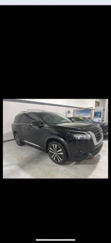 2023 Nissan Pathfinder Platinum