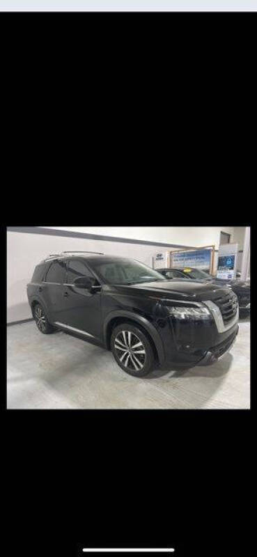 2023 Nissan Pathfinder Platinum