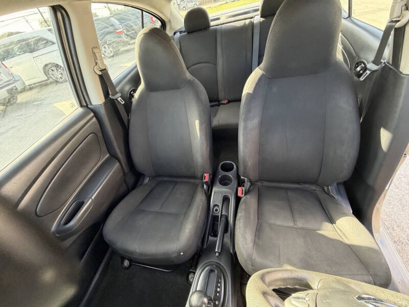 2016 Nissan Versa 1.6 S