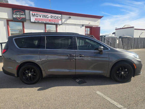 2022 Chrysler Pacifica Touring L