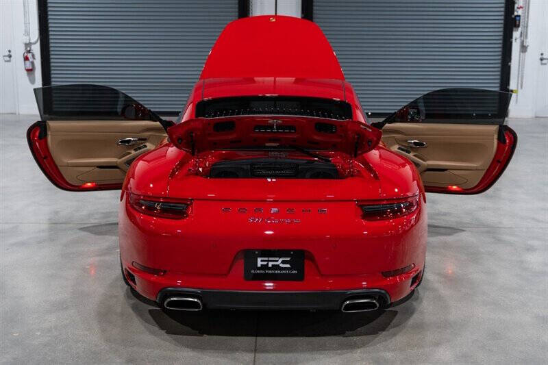 2017 Porsche 911 Carrera