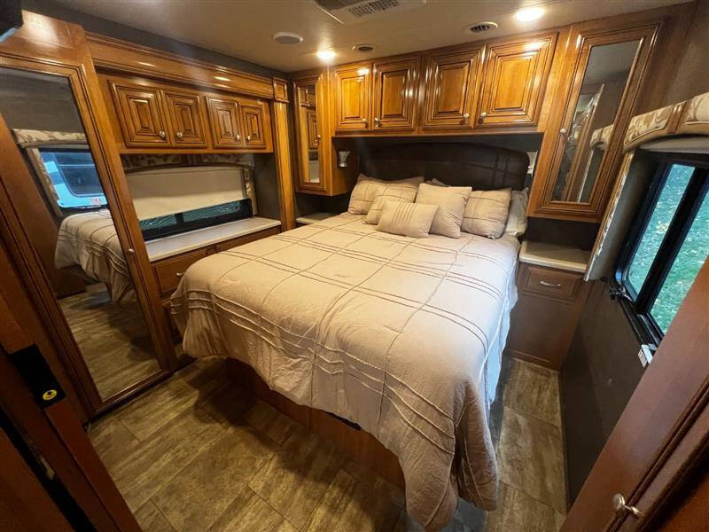 2017 Freightliner XCS Chassis