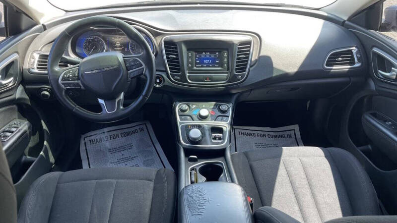 2016 Chrysler 200 Limited
