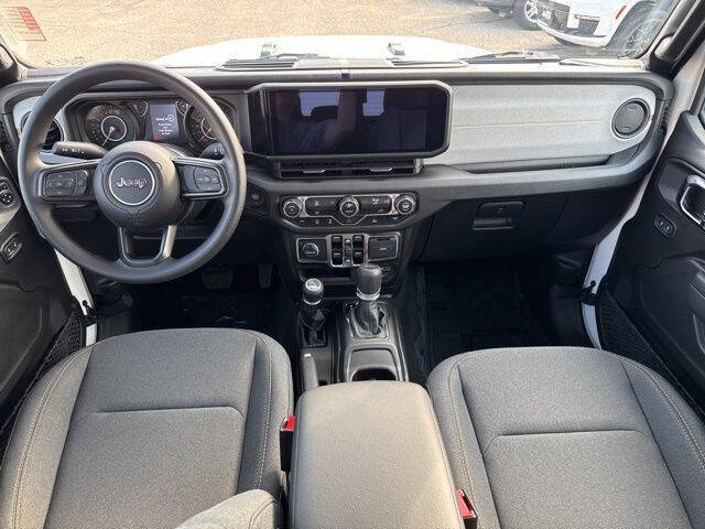 2025 Jeep Gladiator NightHawk