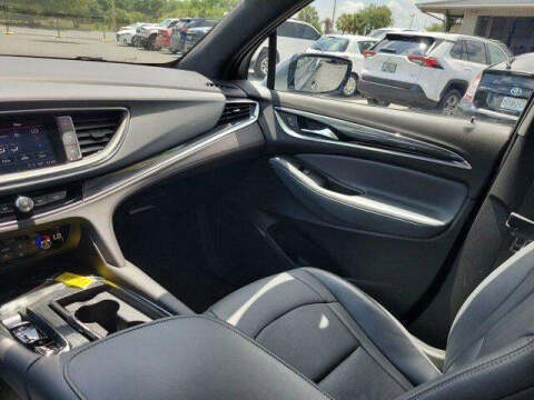 2024 Buick Enclave Essence