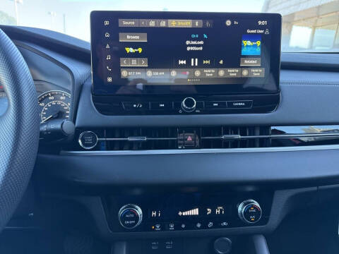 2025 Mitsubishi Outlander ES