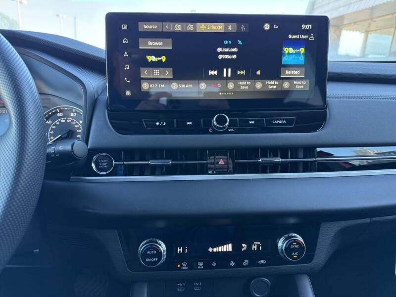 2025 Mitsubishi Outlander ES