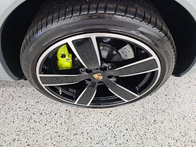 2022 Porsche Cayenne Turbo S E-Hybrid