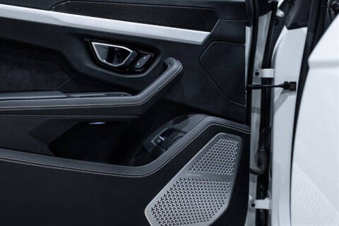2022 Lamborghini Urus