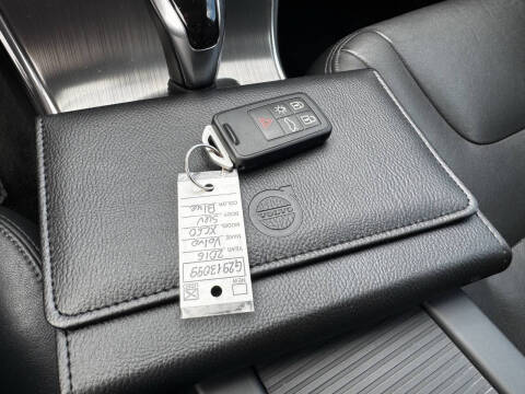 2016 Volvo XC60 T6 Drive-E