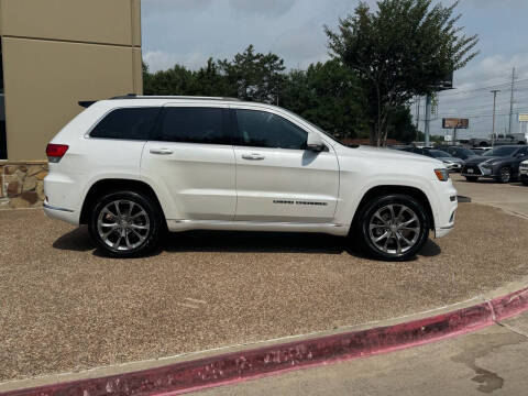 2020 Jeep Grand Cherokee Summit
