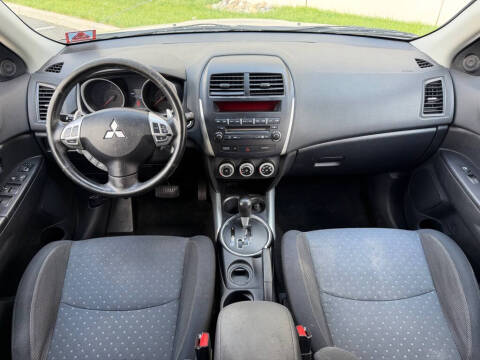 2011 Mitsubishi Outlander Sport SE