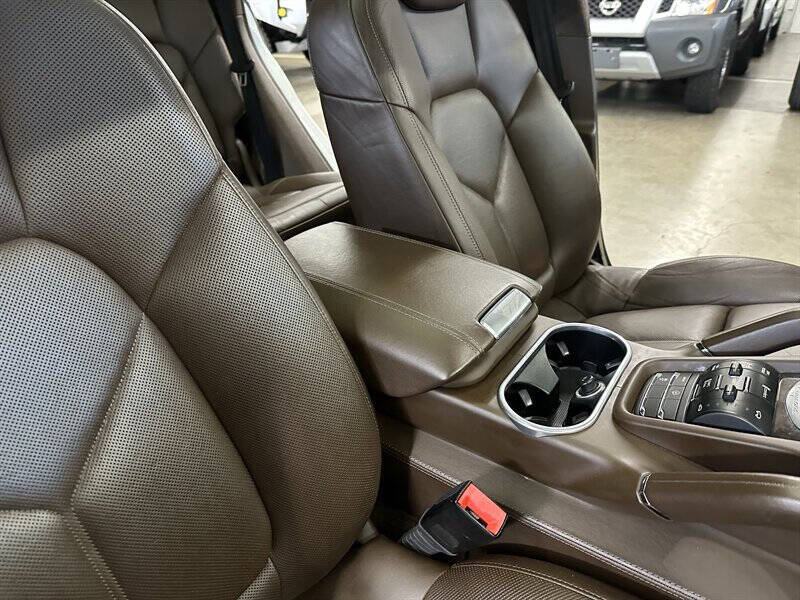 2015 Porsche Cayenne Turbo