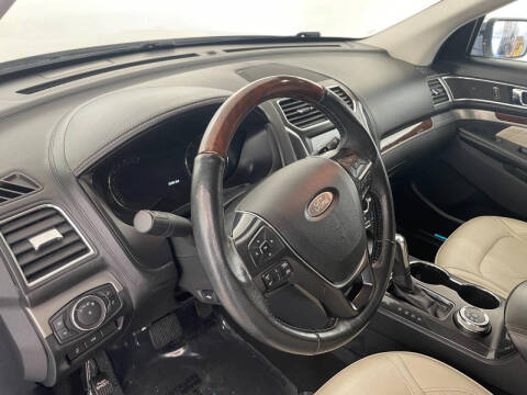 2019 Ford Explorer Platinum