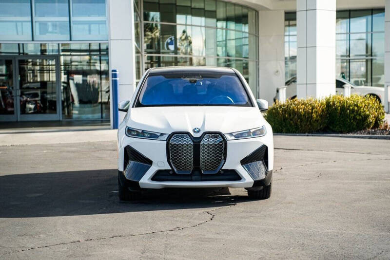 2025 BMW iX xDrive50