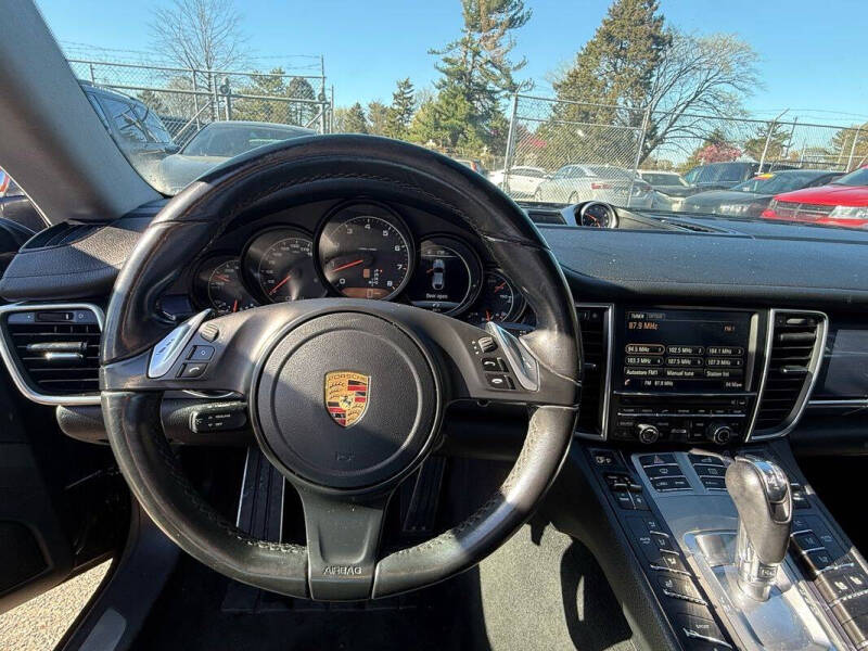 2016 Porsche Panamera
