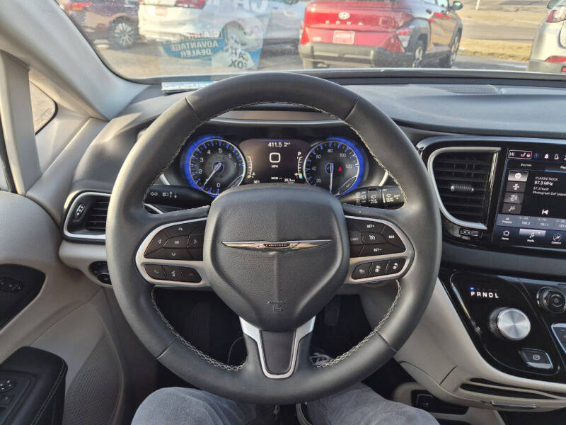2023 Chrysler Pacifica Touring L