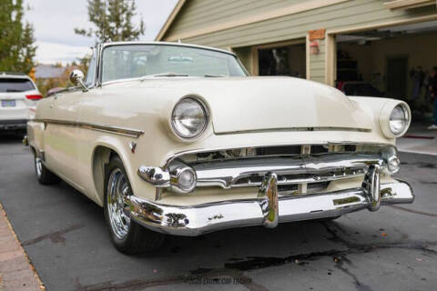 1954 Ford Crestline