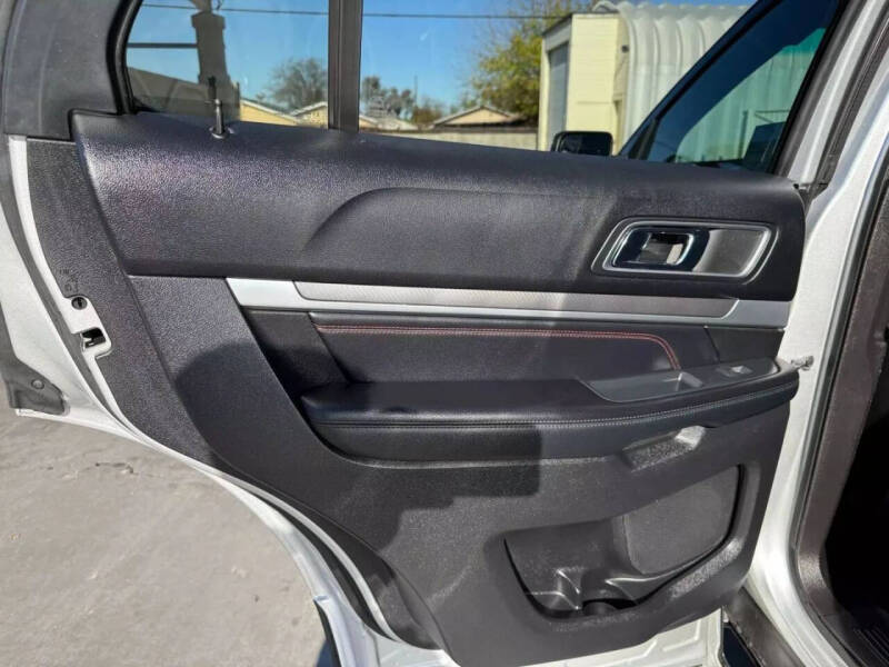 2016 Ford Explorer Sport