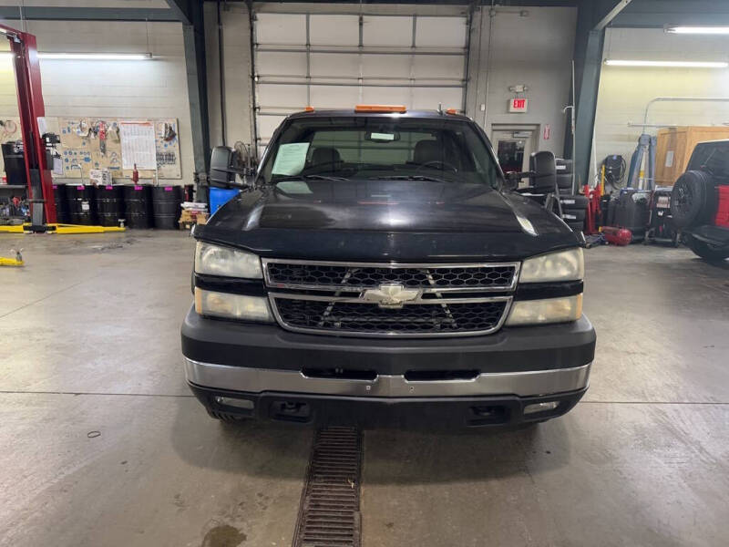 Used 2007 Chevrolet Silverado Classic 3500 Work with VIN 1GCJC33D37F145634 for sale in Maysville, KY