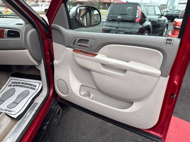 2014 Chevrolet Suburban LTZ