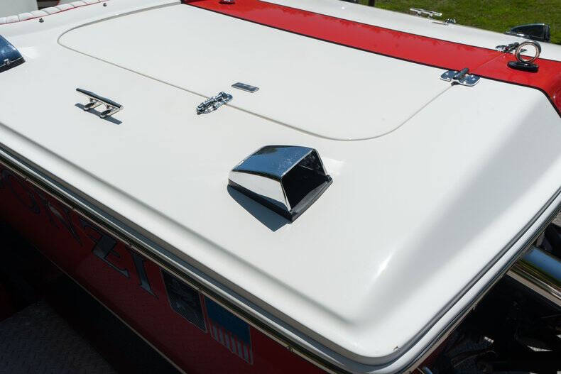 1994 Donzi Marine Classic 22