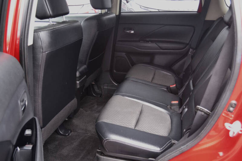 2015 Mitsubishi Outlander SE