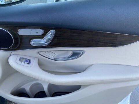 2021 Mercedes-Benz GLC GLC 300