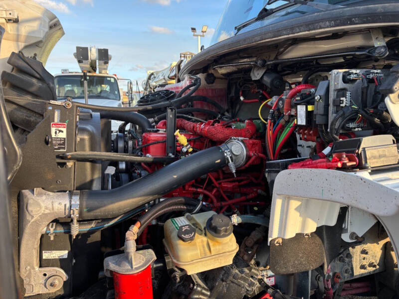 2015 Freightliner M2 106