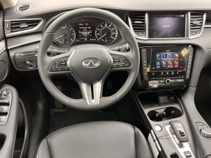 2025 Infiniti QX50 Luxe