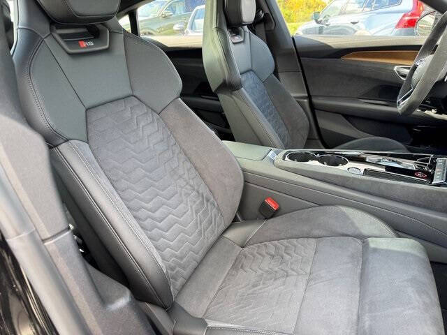 2022 Audi RS e-tron GT quattro