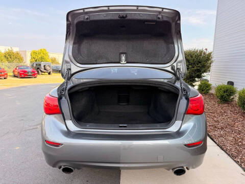 2015 Infiniti Q50 Premium