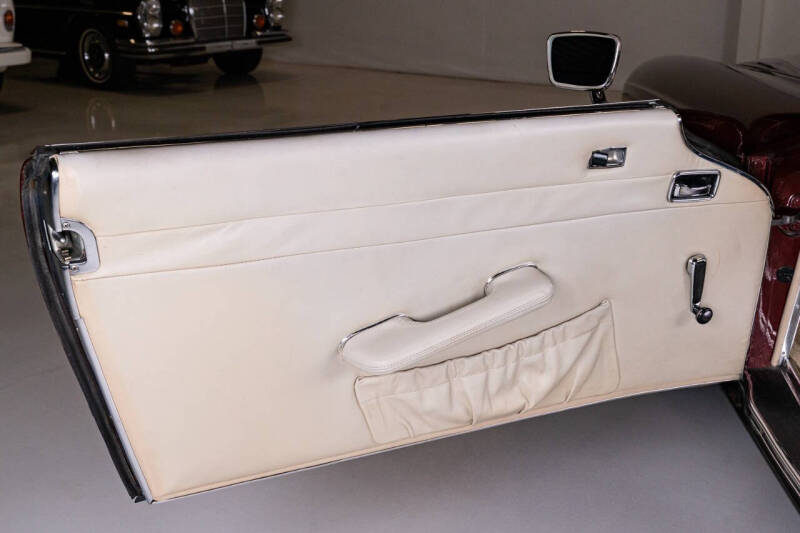 1970 Mercedes-Benz SL-Class