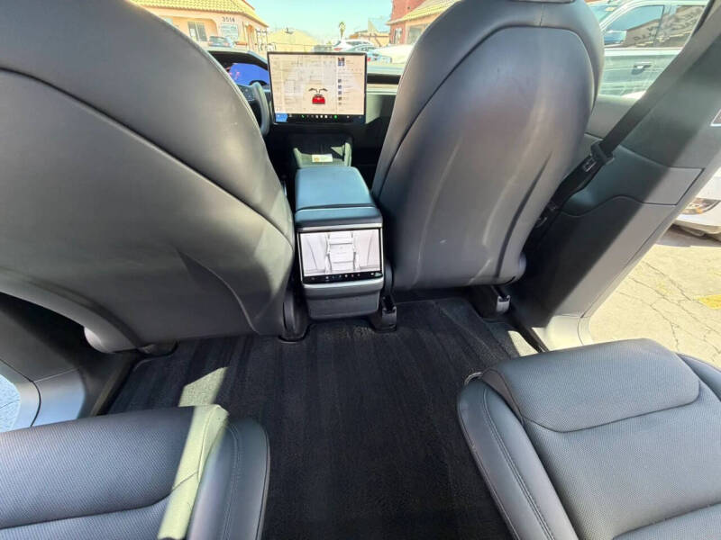 2023 Tesla Model X Standard Range