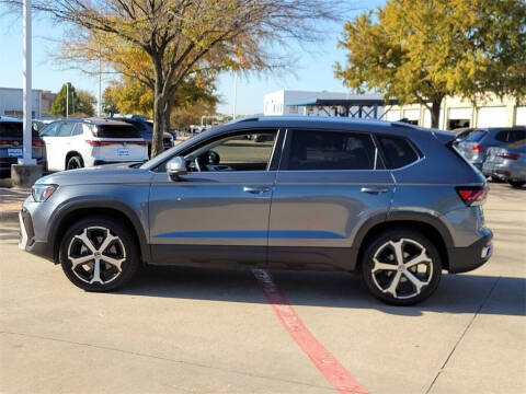 2025 Volkswagen Taos SEL 4Motion