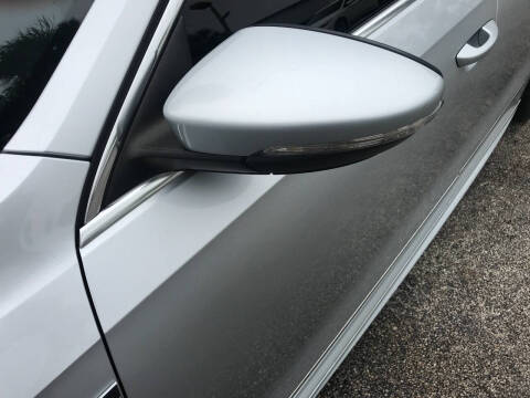 2017 Volkswagen Passat 1.8T R-Line