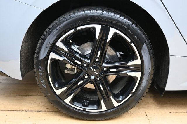 2023 Kia K5